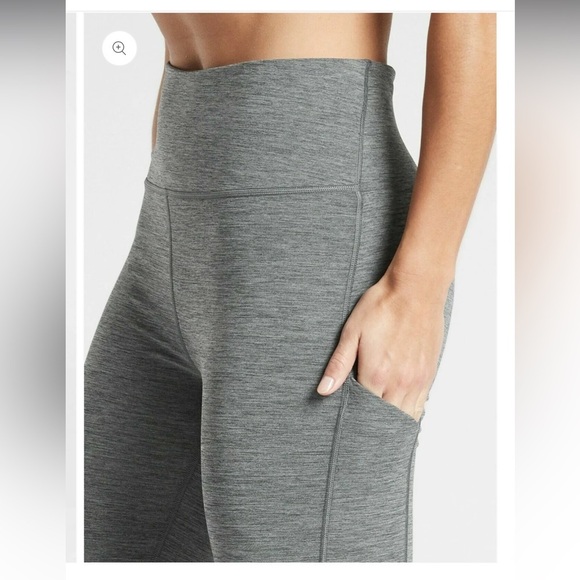 Athleta ultimate capri stash pocket 7/8 tight - Picture 3 of 11